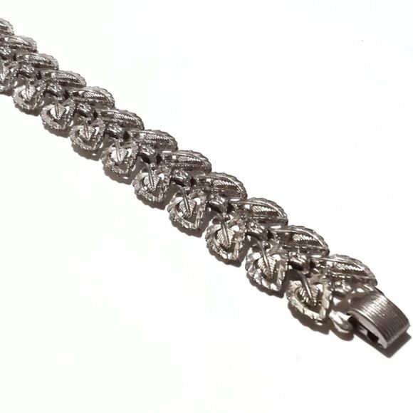 Vintage Coro Pegasus Mid Century Double Leaf Link Bracelet - Picture 5 of 7